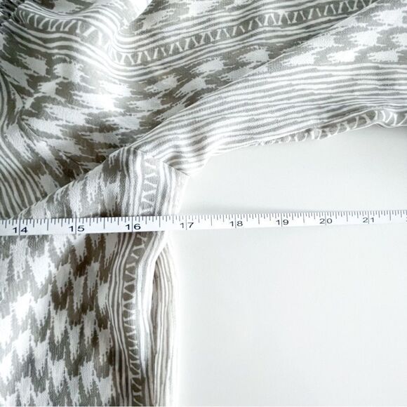 Banana Republic Sheer Blouse Top Gray Cream Elastic Waist Cuffs Women's S - Picture 6 of 8